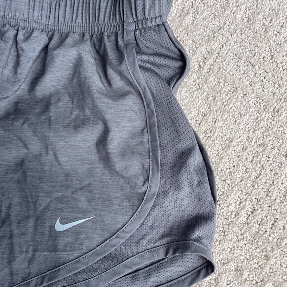 Nike Dry-FIT Tempo Running Shorts Wolf Gray - Sz XS - Picture 4 of 6